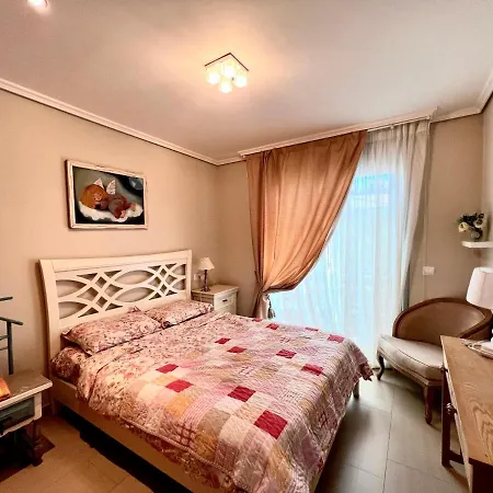 With Garden Vista Roja Apartment *